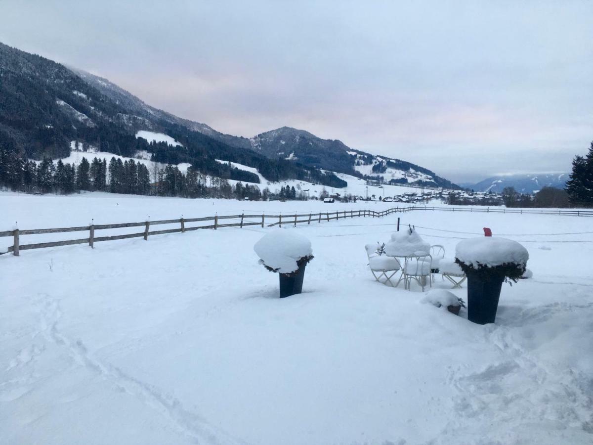 Traumhafte Wohnung auf Pferde Ranch Aich  Exterior foto